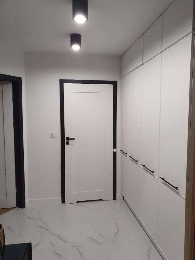 Apartament 3 Pokojowy Lub Pokoj W Mieszkaniu W Nowym Bloku Warszawa Zewnętrze zdjęcie