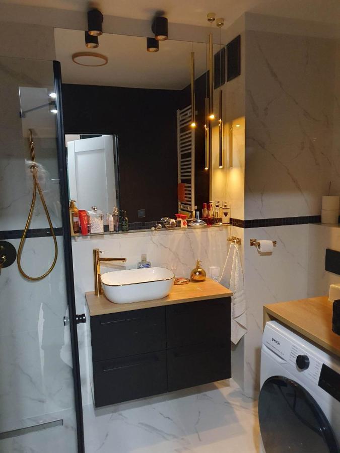 Apartament 3 Pokojowy Lub Pokoj W Mieszkaniu W Nowym Bloku Warszawa Zewnętrze zdjęcie