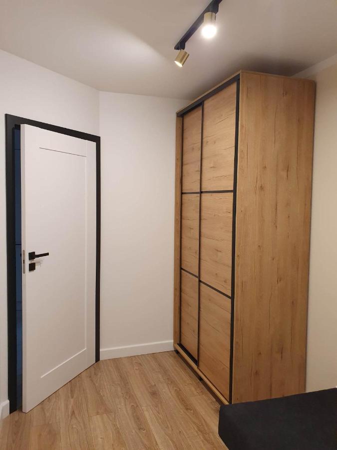 Apartament 3 Pokojowy Lub Pokoj W Mieszkaniu W Nowym Bloku Warszawa Zewnętrze zdjęcie