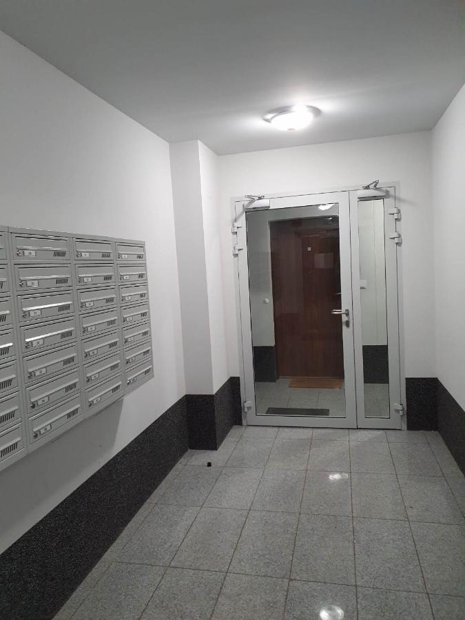 Apartament 3 Pokojowy Lub Pokoj W Mieszkaniu W Nowym Bloku Warszawa Zewnętrze zdjęcie