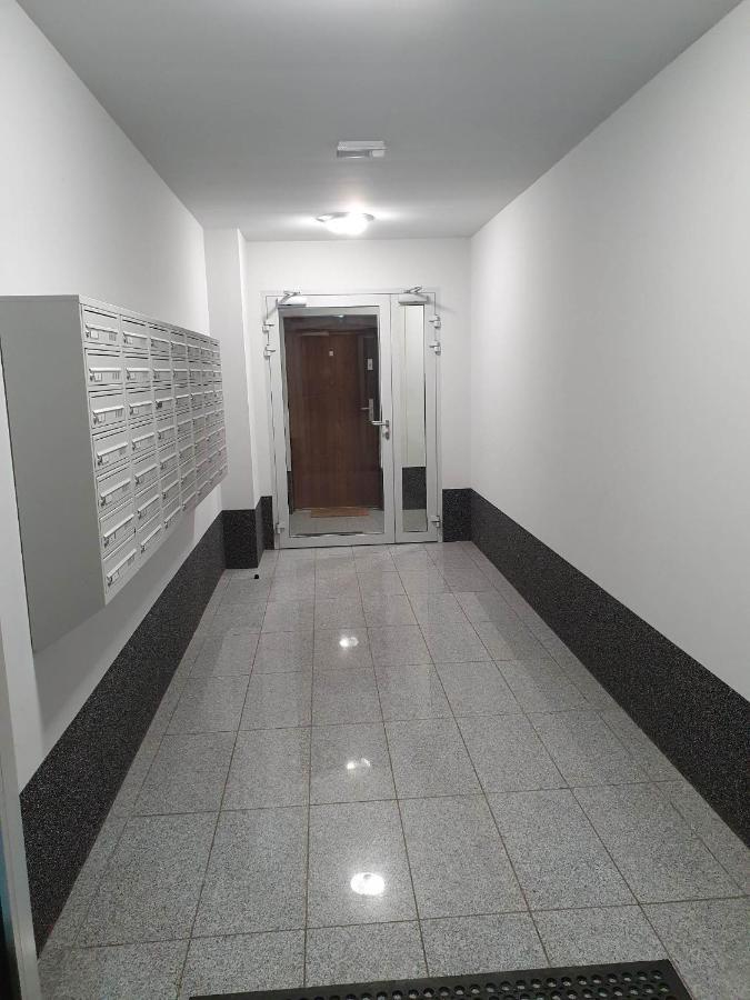 Apartament 3 Pokojowy Lub Pokoj W Mieszkaniu W Nowym Bloku Warszawa Zewnętrze zdjęcie
