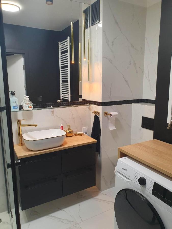 Apartament 3 Pokojowy Lub Pokoj W Mieszkaniu W Nowym Bloku Warszawa Zewnętrze zdjęcie