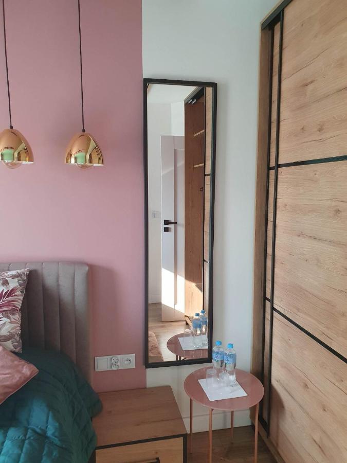 Apartament 3 Pokojowy Lub Pokoj W Mieszkaniu W Nowym Bloku Warszawa Zewnętrze zdjęcie