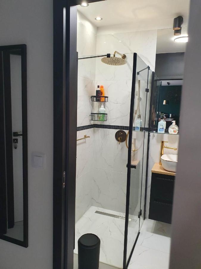 Apartament 3 Pokojowy Lub Pokoj W Mieszkaniu W Nowym Bloku Warszawa Zewnętrze zdjęcie