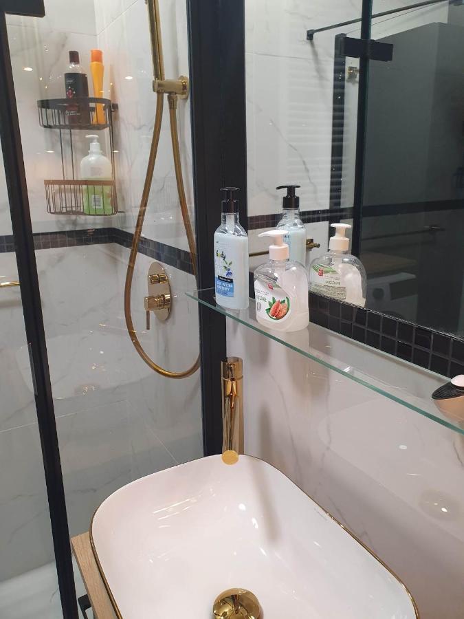 Apartament 3 Pokojowy Lub Pokoj W Mieszkaniu W Nowym Bloku Warszawa Zewnętrze zdjęcie